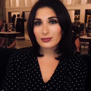 Meet your Posher, Laura